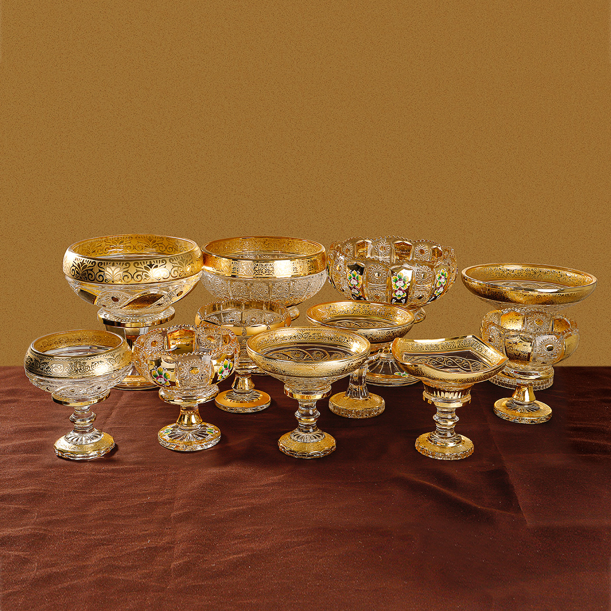Luxury golden glassware set